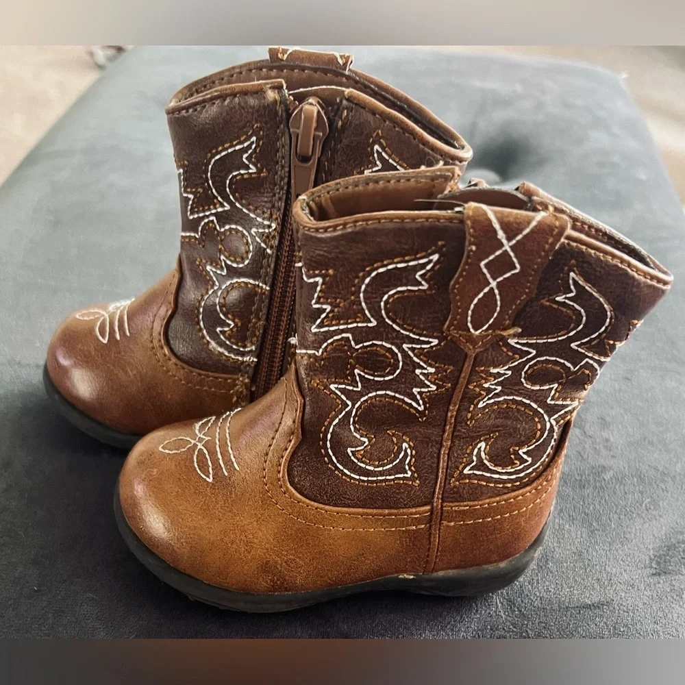 Wonder Nation Brown Western Boots Classic Style - Picture 2 of 5